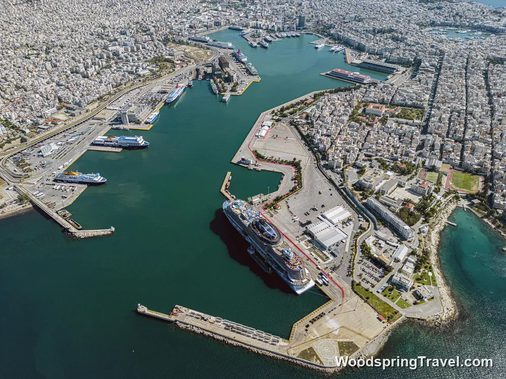Titelbild für griechische Inseln & Mykonos mit Übernachtung im Hafen an Bord der Scarlet Lady